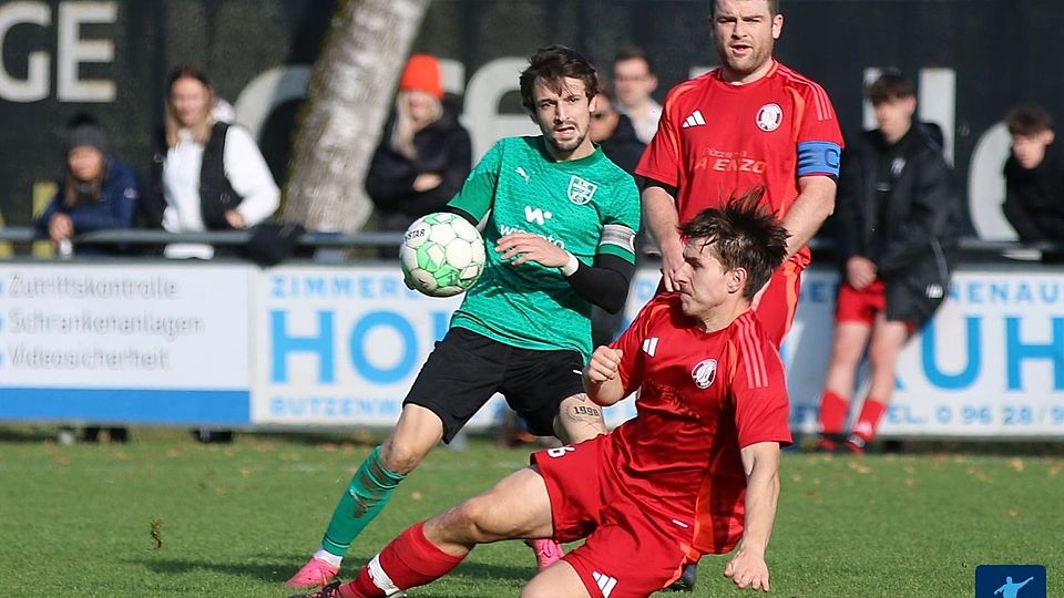 Nach Rang 3 in der letzten Saison ist der TSV Theuern (in Rot) auf dem besten Weg, im nächsten Jahr eine Etage höher - also in der Kreisklasse - antreten zu können.