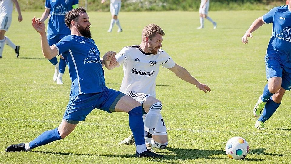 Der SV Diendorf (in Blau) kann mit einem Sieg in Nittenau den Klassenerhalt eintüten.