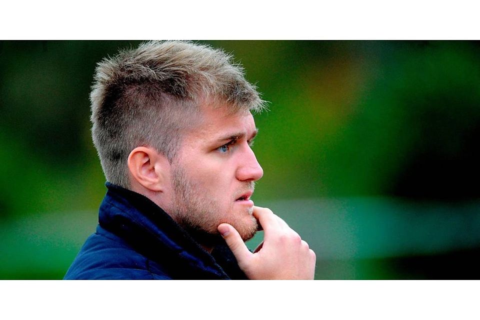 Einer der wenigen Kreisoberliga-Trainer, der in der Winterpause mehrere Zugänge in die Mannschaft einbauen muss: Naunheims Maximlian Sigl. Foto: Martin Weis 