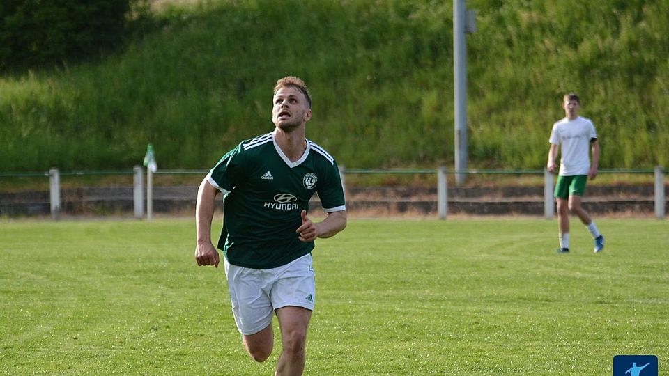 Simon Fertig ist zurück auf dem Fußballplatz