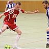 Bezirksligist Adelzhausen (am Ball Sebastian Kinzel) erreichte mit drei Siegen und einer Niederlage die Endrunde der Kreismeisterschaft im Futsal.  Foto: Reinhold Rummel