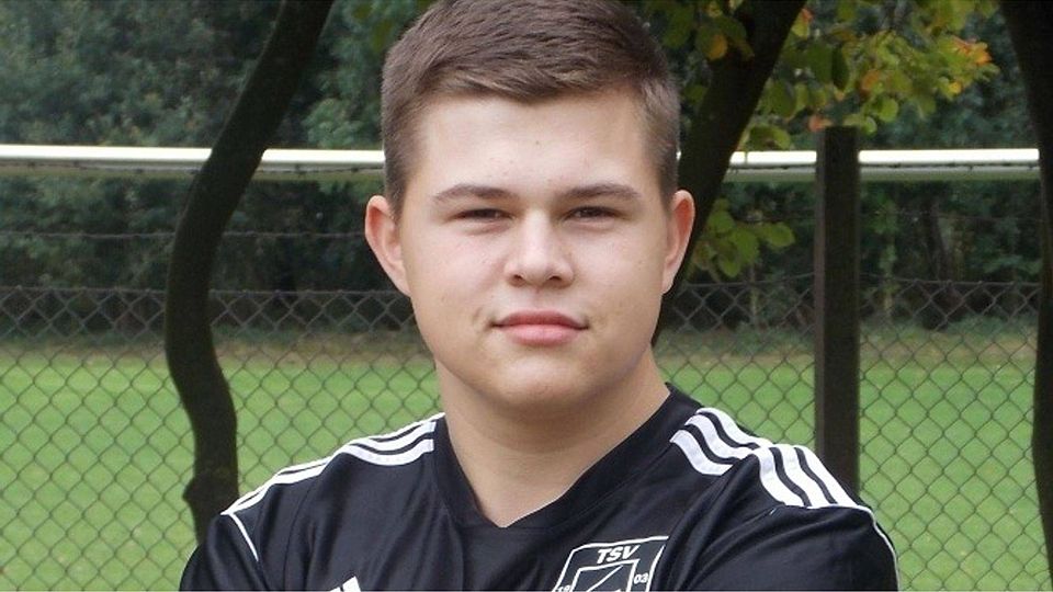 In den letzten Minuten gelangen Apensens Dominique-Tim Vorwerk zwei Tore.