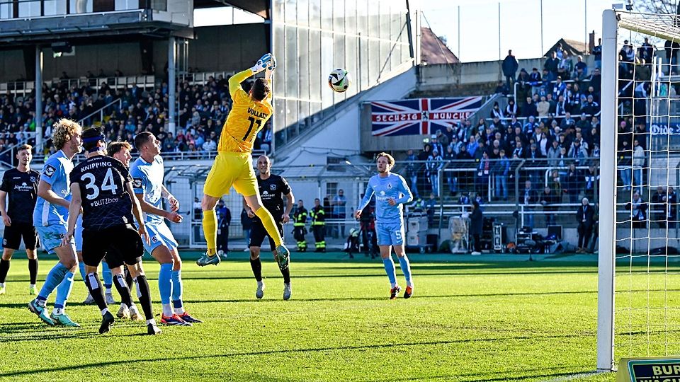 Daneben gegriffen: René Vollath im Pokal gegen Ex-Verein Haching.