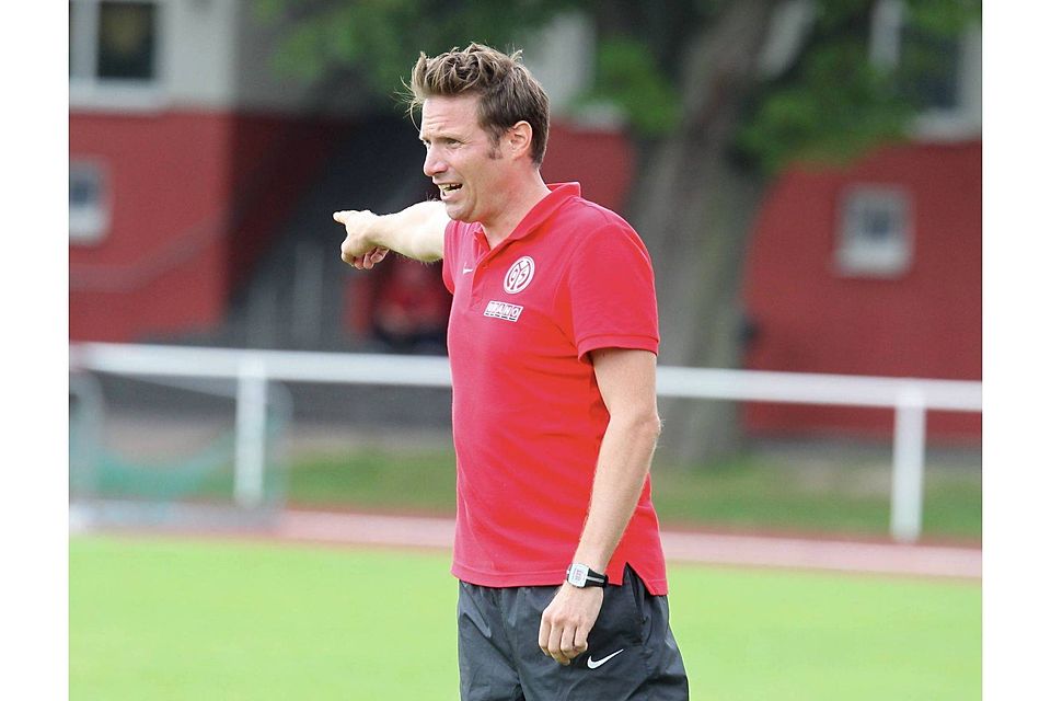 Erwartet ein besonders emotionales Spiel: 05-Trainer Thomas Krücken. Erwartet ein besonders emotionales Spiel: 05-Trainer Thomas Krücken.