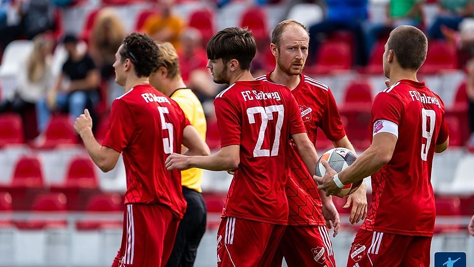 Gipfeltreffen in der Kreisliga Passau: Der FC Salzweg fordert zuhause in seinem schmucken Stadion den TSV Karpfham heraus.