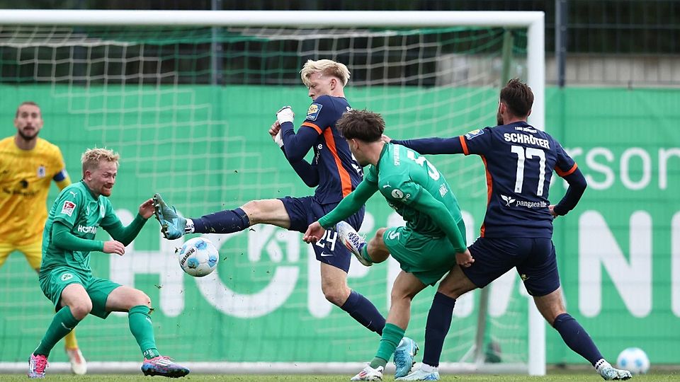 Mr. 100 Prozent: Raphael Schifferl, einer der drei Ex-Hachinger im 1860-Trikot.