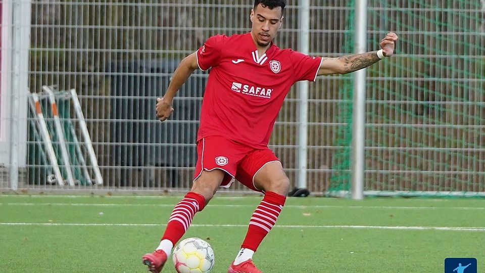 Justin Matthews geht in der kommenden Saison für den VfB Unterliederbach auf Torejagd.