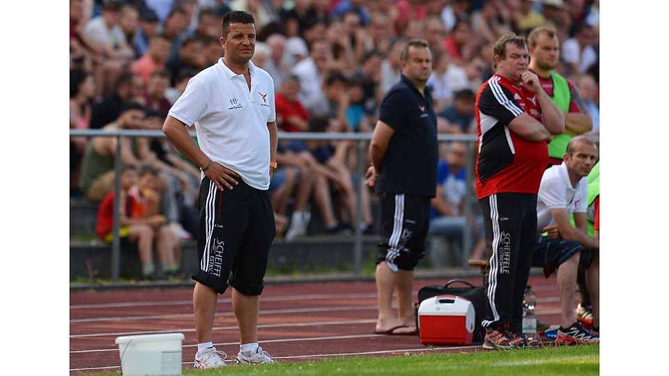 Erfolgstrainer Ralf Luik (links) hat beim TSV Wittlingen verlängert.