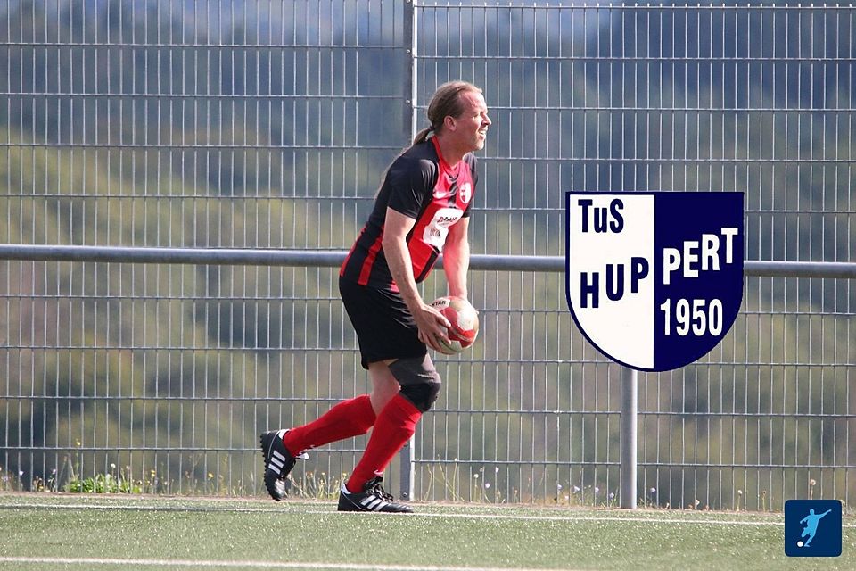 Henning Leez ist noch mit 47 Jahren für den TuS Huppert am Ball. 
