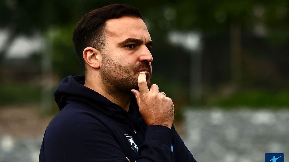 "Licht und Schatten" - so lässt sich das "Bobo"-Wochenende des FCVE zusammenfassen. Gegen Neumarkt soll am Samstagnachmittag in Eberspoint nochmal gewonnen werden, um mit einen positiven Gefühl ins erste Punktspiel in Landau zu starten.