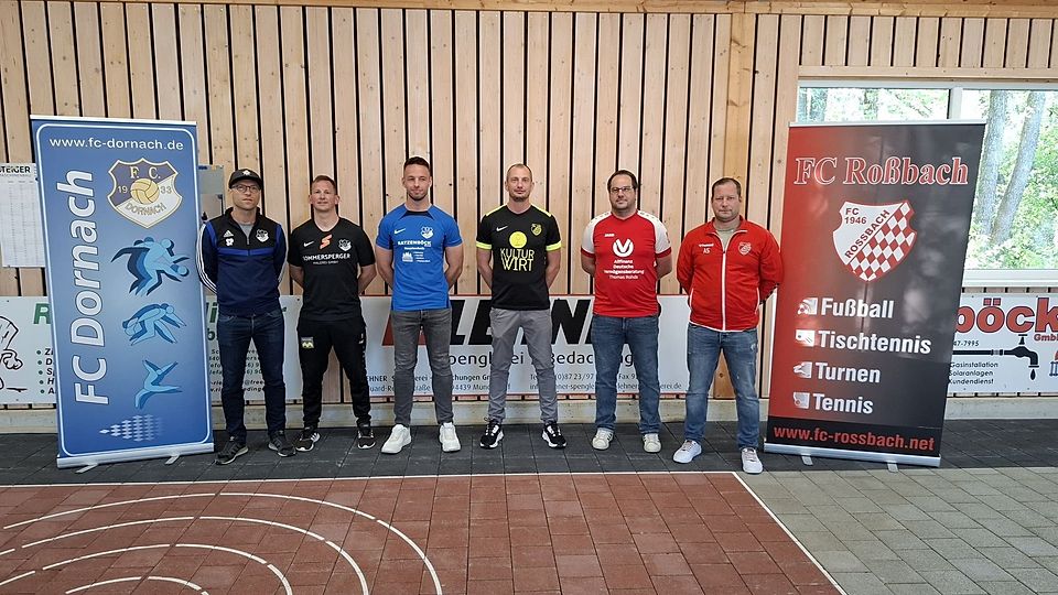 Die SG Dornach / Roßbach mit den Trainern der drei Herrenteams, darunter der neue Spielercoach Armin Leitl (dritter von links) 