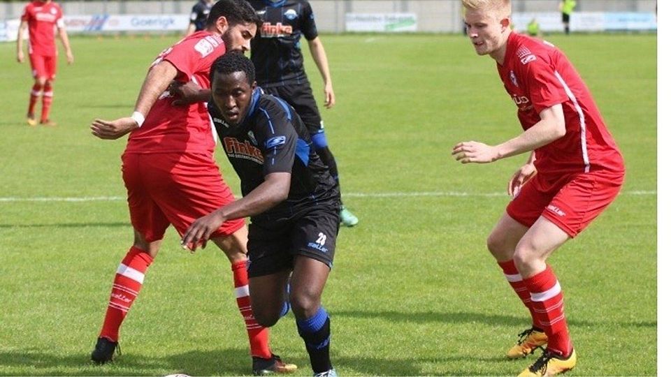 Traf vor der Pause: Paderborns Cellou Diallo machte mit dem 2:1 in Lippstadt sein zweites Saisontor. F: Heinemann