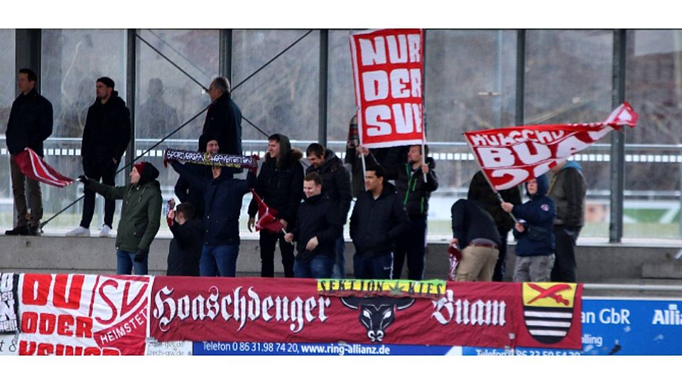 Überschaubares Zuschaueraufkommen in Heimstetten: Hoaschdenger Fans beim jüngsten Spiel gegen Schweinfurt. Dieter Michalek