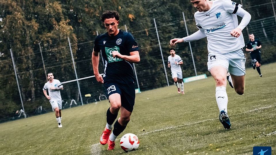 Rhynern (in Weiß) und Aplerbeck trennten sich unentschieden (Archivfoto).