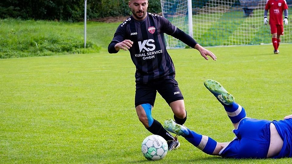 Zum Umwerfen: Die Torquote von Benhur Bayir (links) ist exzellent in dieser Saison in der A-Klasse Bad Kreuznach.