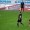 Münsters Lukas Herb sah im Siegener Leimbachstadion die Rote Karte wegen einer Notbremse.