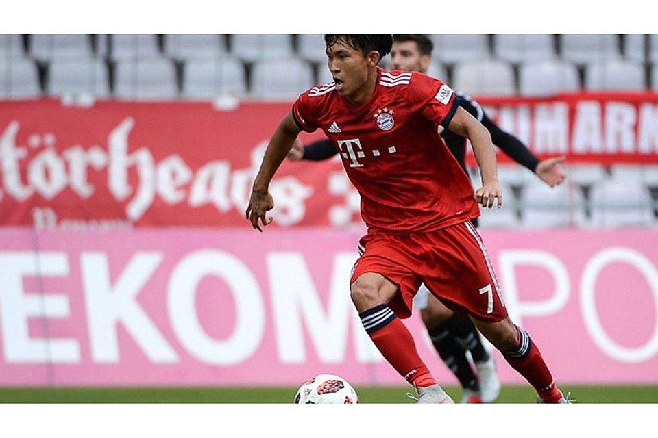 Holger Seitz und Sven Ulreich sehen Wooyeong Jeong als einen vielversprechender Spieler für die Zukunft. Sven Leifer