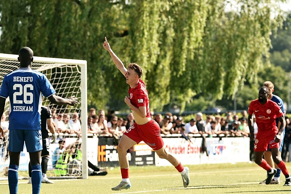 Tor für Wittlich: Gerade hat Maximilian Uhlig das 2:1 für Rot-Weiss erzielt. Tor für Wittlich: Gerade hat Maximilian Uhlig das 2:1 für Rot-Weiss erzielt.