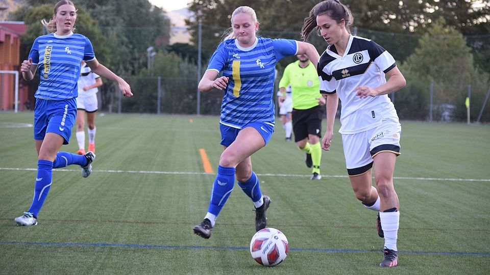 Silja Ulrich und Luana Hongler (von Links) im Hinspiel gegen Lugano