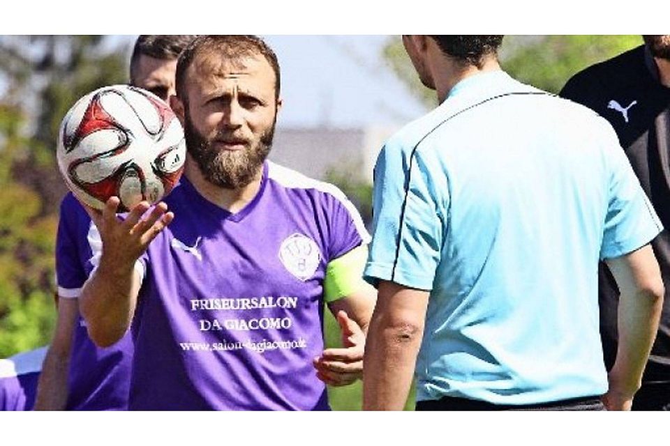 Bernhausener Matchball: mit einem Heimsieg  wären der Kapitän Mustafa Akcay und dessen Teamkollegen endlich am Ziel. Yavuz Dural