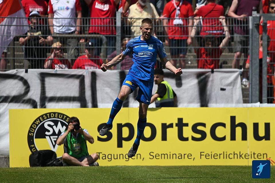 Mit einem Traumtor im Verbandspokal-Finale gegen Wormatia Worms hatte Leon Kern einen wichtigen Anteil am Double 2022/23.