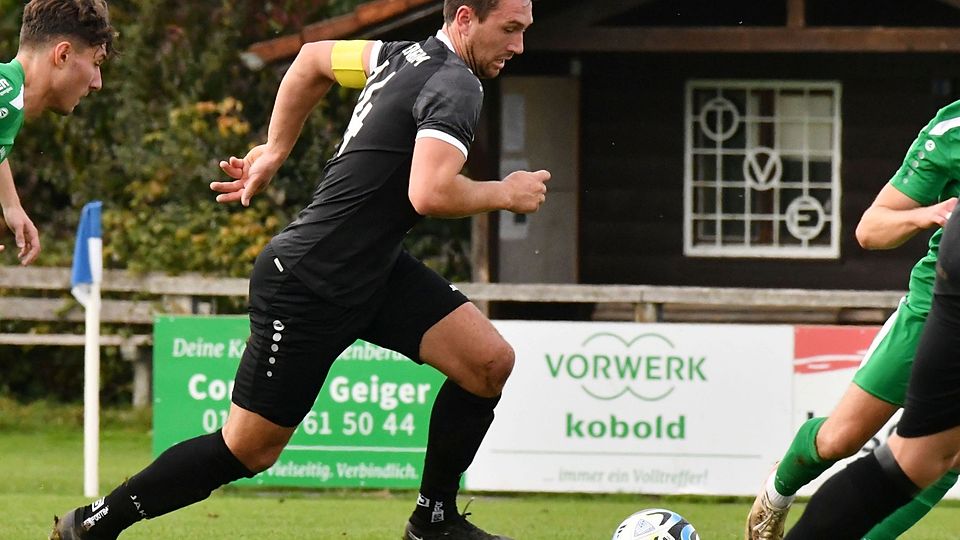 Kapitän Stefan Oswal gelang der Siegtreffer des TV Erkheim gegen den FC Memmingen II.