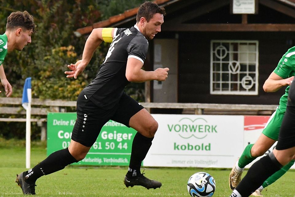 Kapitän Stefan Oswal gelang der Siegtreffer des TV Erkheim gegen den FC Memmingen II.