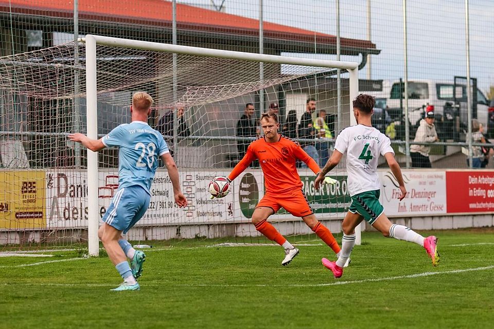 Nicht über ein Remis hinaus kam der FC Schwaig im Heimspiel der Vorsaison gegen 1860 Rosenheim. 