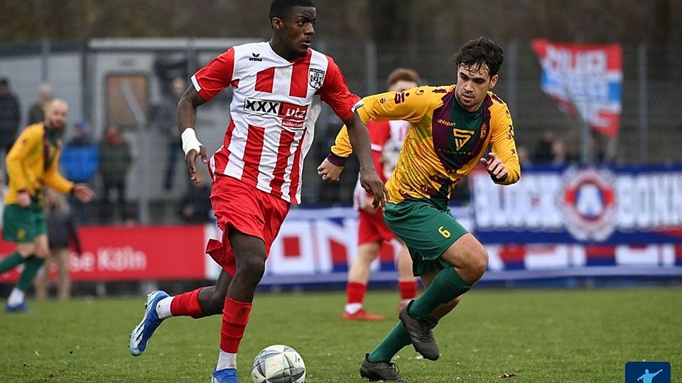 Eine Verstärkung im defensiven Mittelfeld mit langfristigen Vertrag in Erfurt: Benny Boboy.