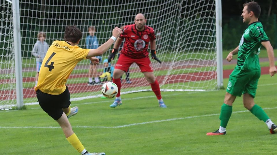 Fußball Saison 2025/26 Totopokal Kreis Zugspitze Halbfinale Spielgruppe West TSV Schongau (in Gelb) gegen WSV Unterammergau am 30. Juli 2025