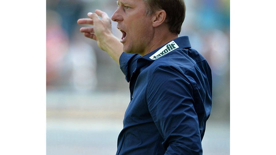 Jürgen Luginger wird in Leverkusen wohl nicht mehr gebraucht. Kommt er zum SSV Jahn?  Foto: Eibner