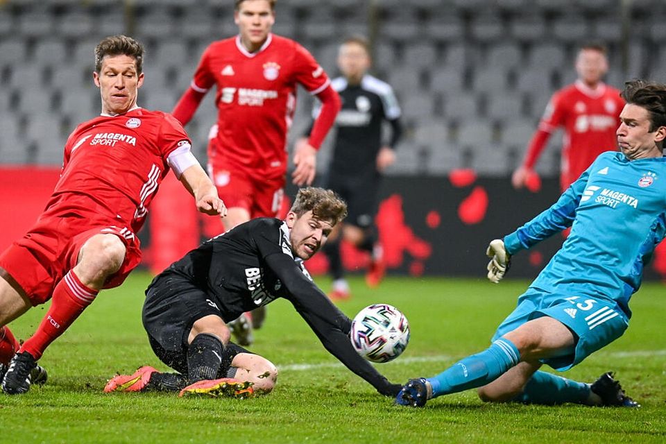 Mit einem späten Treffer entschied der SC Verl am Mittwochabend das Spiel gegen den FC Bayern II im Grünwalder Stadion. Mit einem späten Treffer entschied der SC Verl am Mittwochabend das Spiel gegen den FC Bayern II im Grünwalder Stadion.