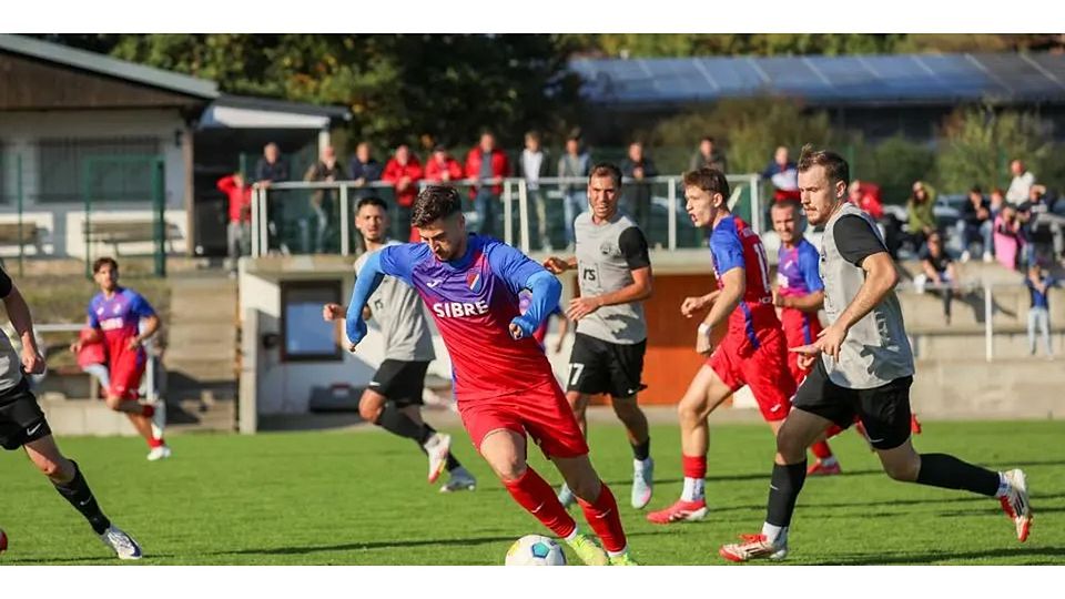 Nur vom Punkt war es Steinbach II in Wiesbaden in Person von Benit Dinaj vergönnt, einen Treffer zu erzielen. (Archivfoto) © Björn Franz