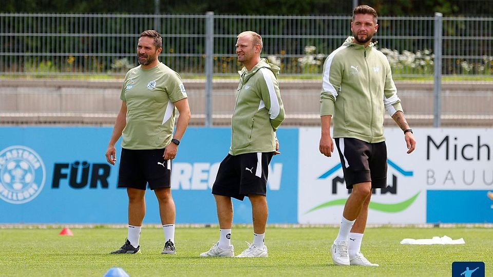 Andreas Schön (m.) ist Walldorfs neuer Cheftrainer. Tim Wagner (l.) und Patrick Vogelbacher (r.) komplettieren das neue Trainerteam.