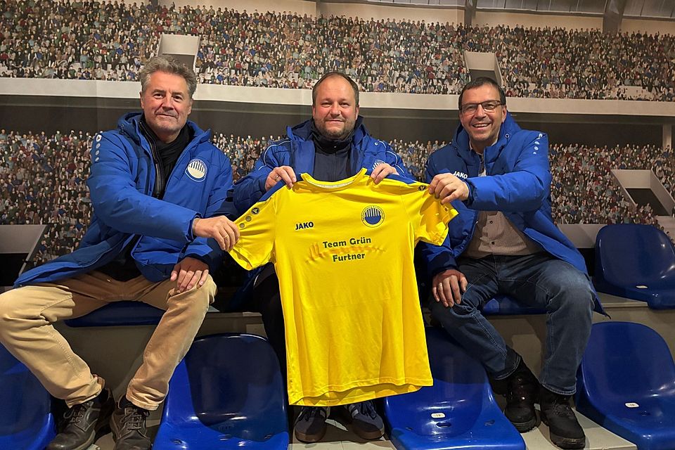 Von links nach rechts: Sportlicher Leiter Thomas Rump, Trainer Heiko Günther, Vorstand Herbert Sobek Von links nach rechts: Sportlicher Leiter Thomas Rump, Trainer Heiko Günther, Vorstand Herbert Sobek