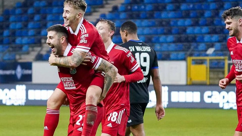 Das Hinspiel im Dezember konnten die Hachinger noch mit 4:1 für sich verbuchen. Für die Fans der SpVgg wäre eine Wiederholung wünschenswert.