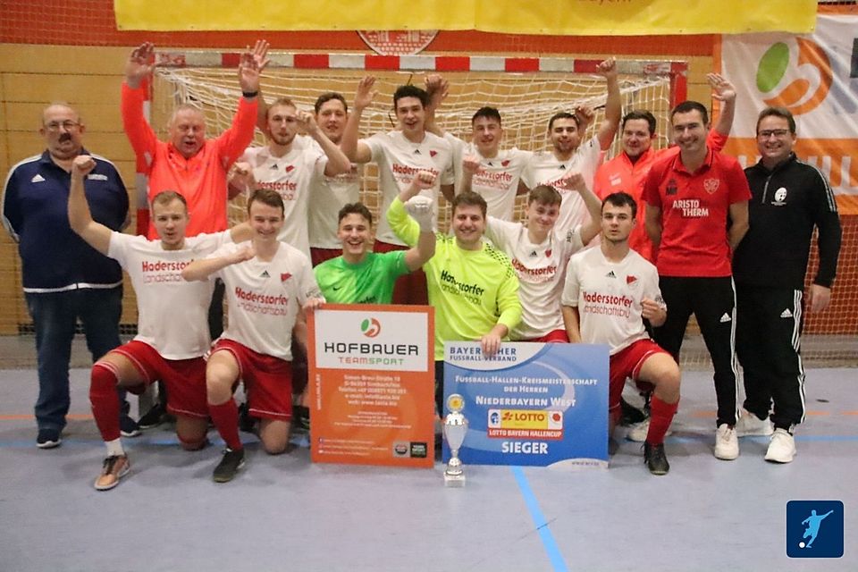 Souveräner Titelgewinn im Kreis West: Der FC Ergolding ist einer der Favoriten bei der "Niederbayerischen".