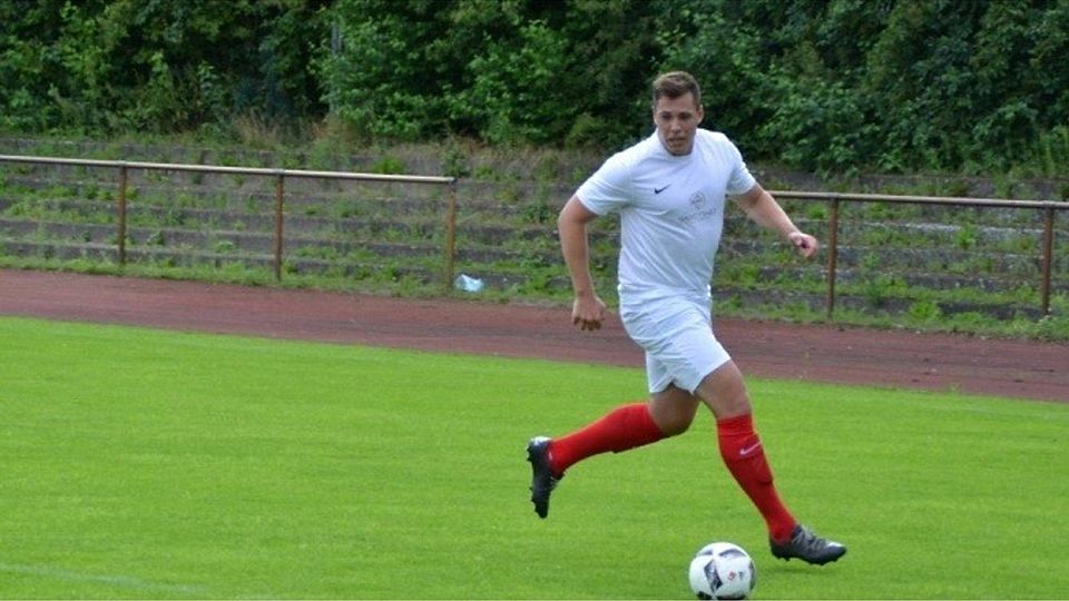 Patrick Hanke traf in der Schlussminute für den TuS Jork zum gefeierten Ausgleich.    (F: Orczech)