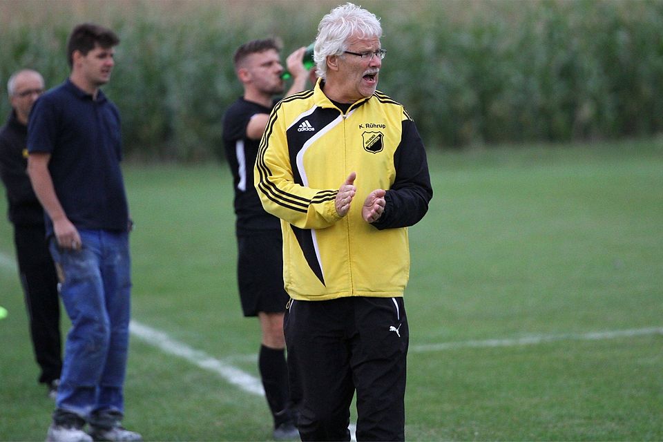 Wird ab sofort nicht mehr den Holsener SV anfeuern: Klaus Rührup trat am Montag von seinem Traineramt beim Aufsteiger zurück.