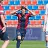 spvgg unterhaching, rot, gegen tsv schwaben augsburg, 11.04.2026 wesly krattenmacher beim 5:0