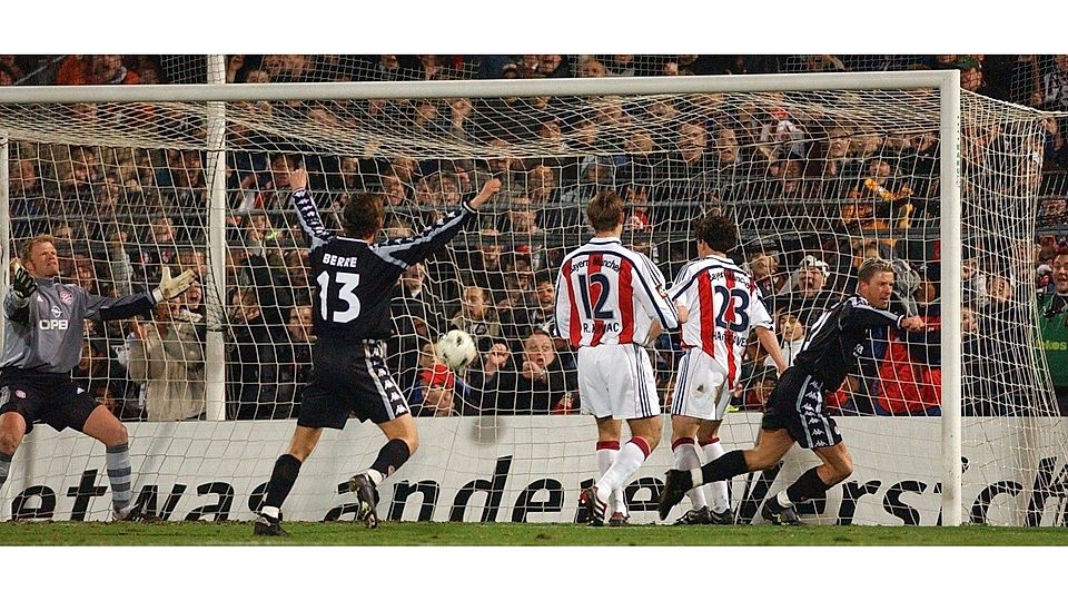 2001 machte Nico Patschinski St. Pauli mit seinem Bundesligator zum 2:1 gegen die Bayern zum Weltpokalsiegerbesieger. Foto: dpa
