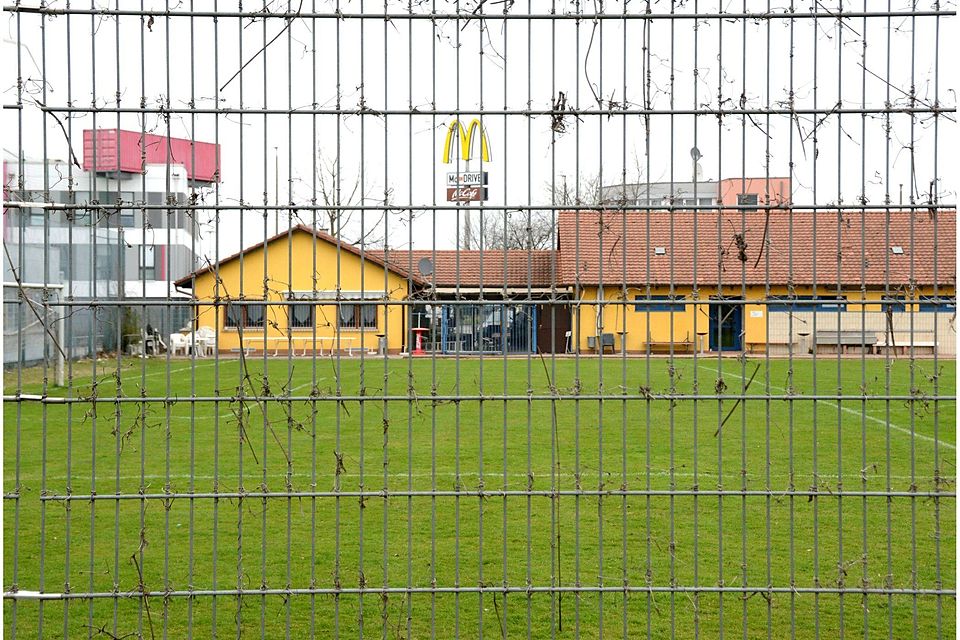 Fußballplatz des FC Friedlingen an der Tullastraße: Sportlich lief es zuletzt nicht mehr rund.   | Foto: Lauber