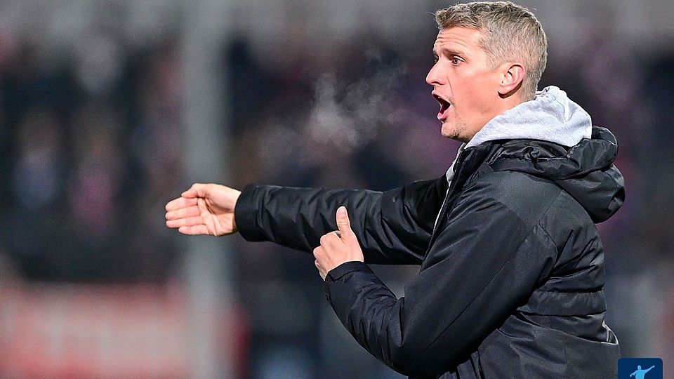 Er sollte eine neue Ära einleiten, nun wird sich Lars Bender nach nur eineinhalb Jahren beim SV Wacker Burghausen schon wieder verabschieden.