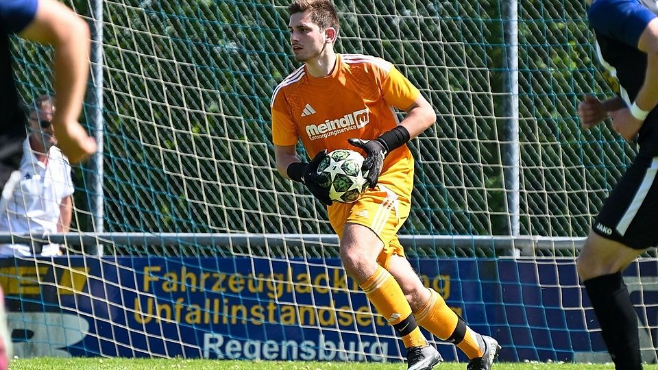 Hainsackers Torwart David Morgenschweis erwischte gegen Roding einen Sahnetag.