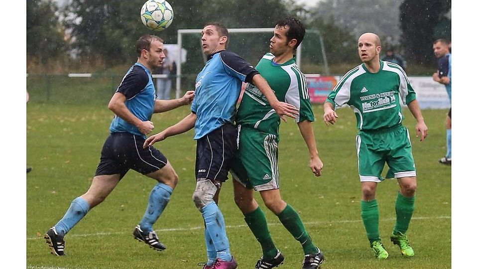 Niederndodeleben (in blau) fordert den HSC II   (F. Verein)