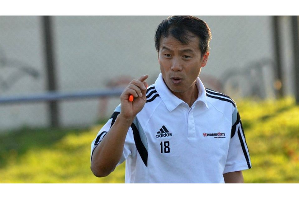 Nach drei Jahren verabschiedet sich Trainer Tinh Ngo vom FC Zell. | Foto: Uwe Rogowski