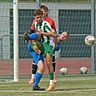 Der 1.FC Kiedrich (weiß-grüne Trikots) will weiter Punkten in der Kreisoberliga Rheingau-Taunus. -Archivfoto