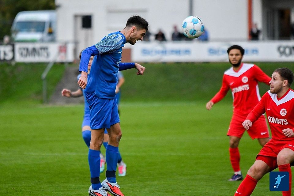 Wie auch beim 3:1 in der Hinrunde, hatte die SG Hüffelsheim um Ex-Profi Tim Müller (vorne rechts) gegen die TSG Bretzenheim die Nase vorn - auch wenn der Eindruck zwischendurch ein anderer war. Wie auch beim 3:1 in der Hinrunde, hatte die SG Hüffelsheim um Ex-Profi Tim Müller (vorne rechts) gegen die TSG Bretzenheim die Nase vorn - auch wenn der Eindruck zwischendurch ein anderer war.