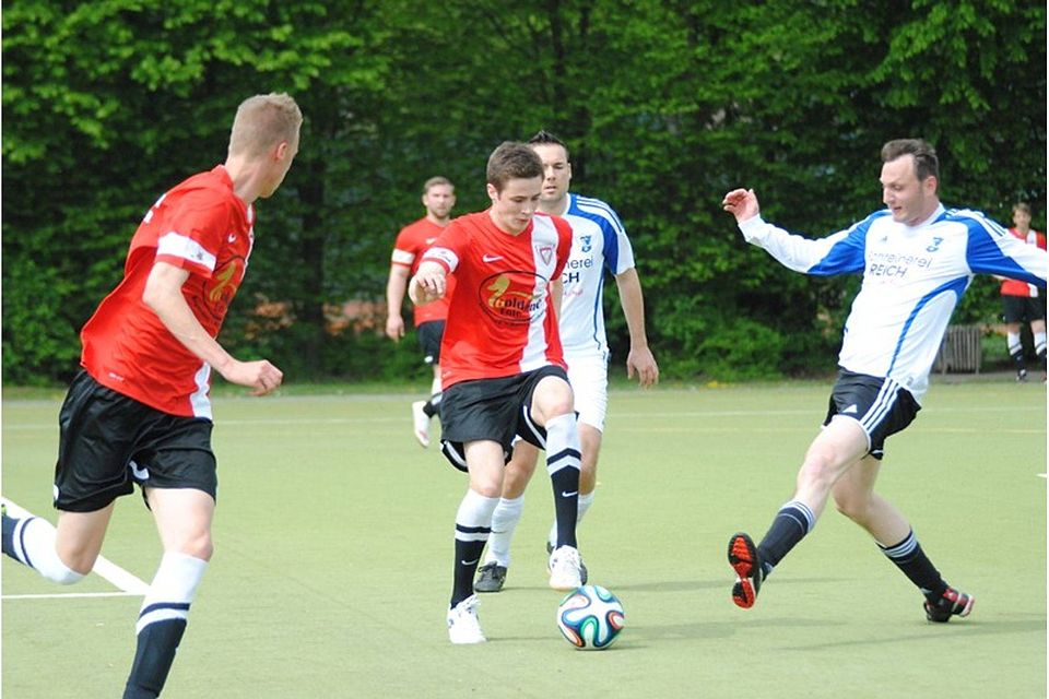 Die Bierdimpfl Ratisbona konnten sich beim 4:2-Sieg gegen Catenaccio etwas Luft im Abstiegskampf verschaffen. F: Brandt