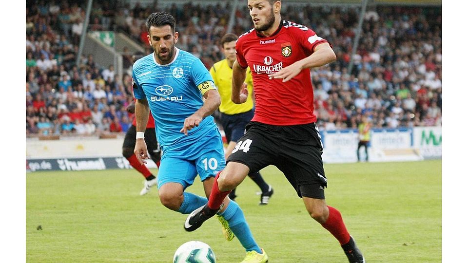 Kapitän Enzo Marchese (hier gegen Großaspach) brachte mit seinem Elfmeter die Kcikers-Führung gegen Fortuna Köln. Foto:  Baumann